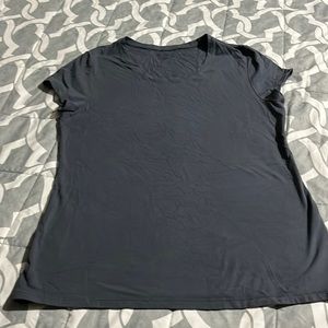 Woman’s grey color shirt sleeve shirt not new no tags size xxl great condition